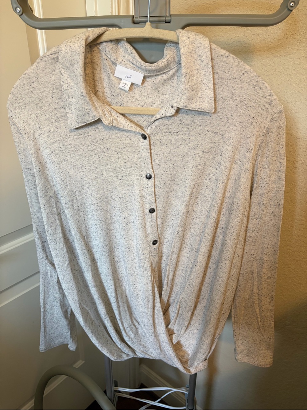 J. Jill Heathered Cream Button-Front Long Sleeve Top